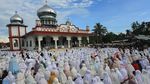 Jamaah Ini Salat Idul Fitri Lebih Awal