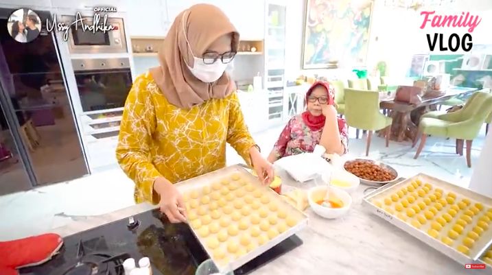 Ussy Bikin Nastar Sendiri, Ada yang Versi Dipanggang 20 Menit dan 25 Menit