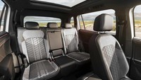 Lebih mewah lagi Volkswagen New Tiguan AllSpace terbaru ini akan menawarkan audio terbaru dari Harman Kardon dengan new Top-Rug Sound System, yang bisa diatur dengan sentuhan. Foto: Pool (Autocar)
