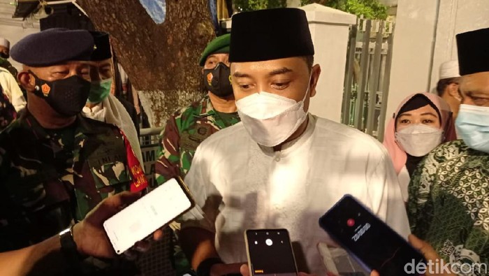 wali kota surabaya eri cahyadi