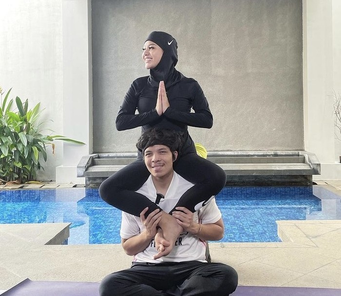 Yoga Kamasutra Atta-Aurel bersama Fajar Putra