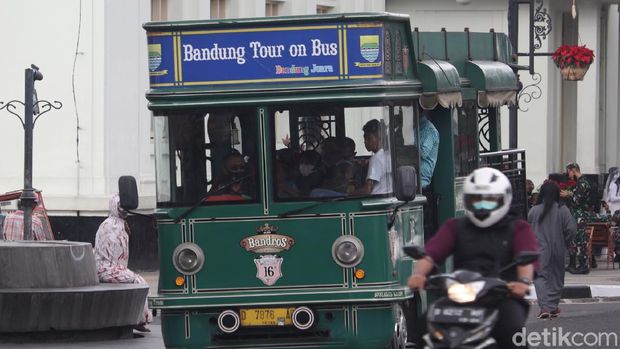 Bandung Tour On Bus (Bandros)