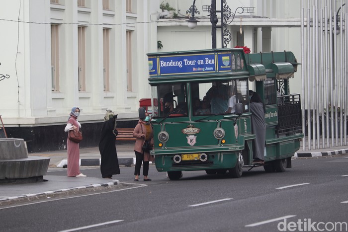 Bandung Tour On Bus (Bandros)