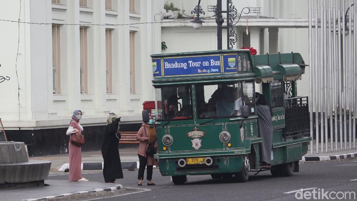 Bandung Tour On Bus (Bandros)