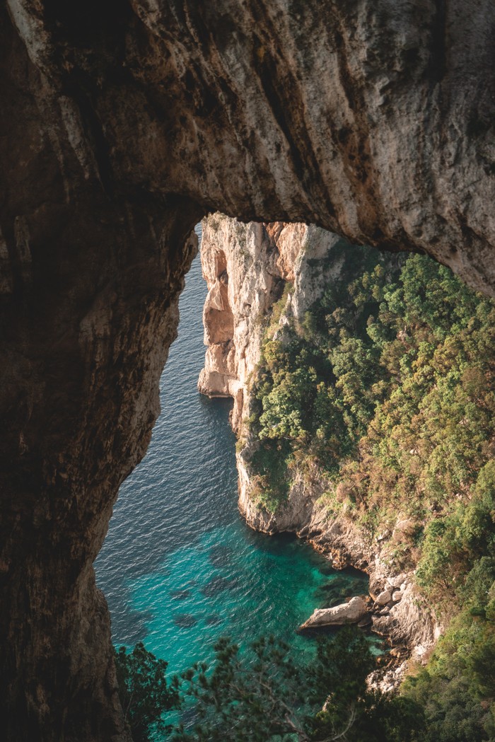 Pulau Capri di Italia, tempat wisata romantis yang bebas COVID-19.