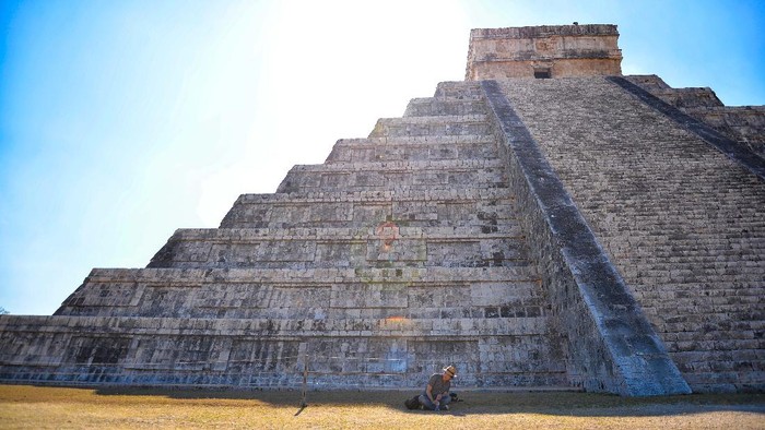 Exploring Chichen Itza