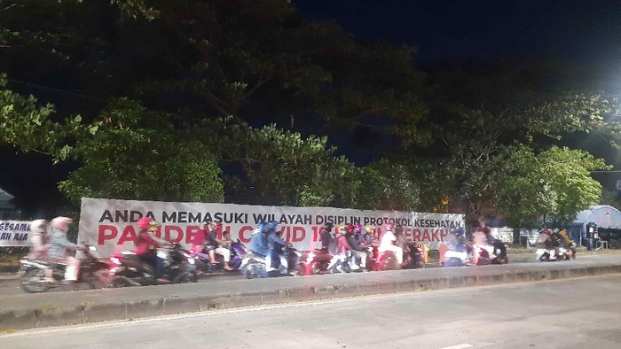 Jembatan Suramadu Didominasi Kendaraan yang Melintas menuju Surabaya