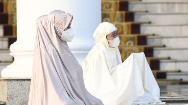 Jokowi dan Iriana Salat Id di Istana Bogor
