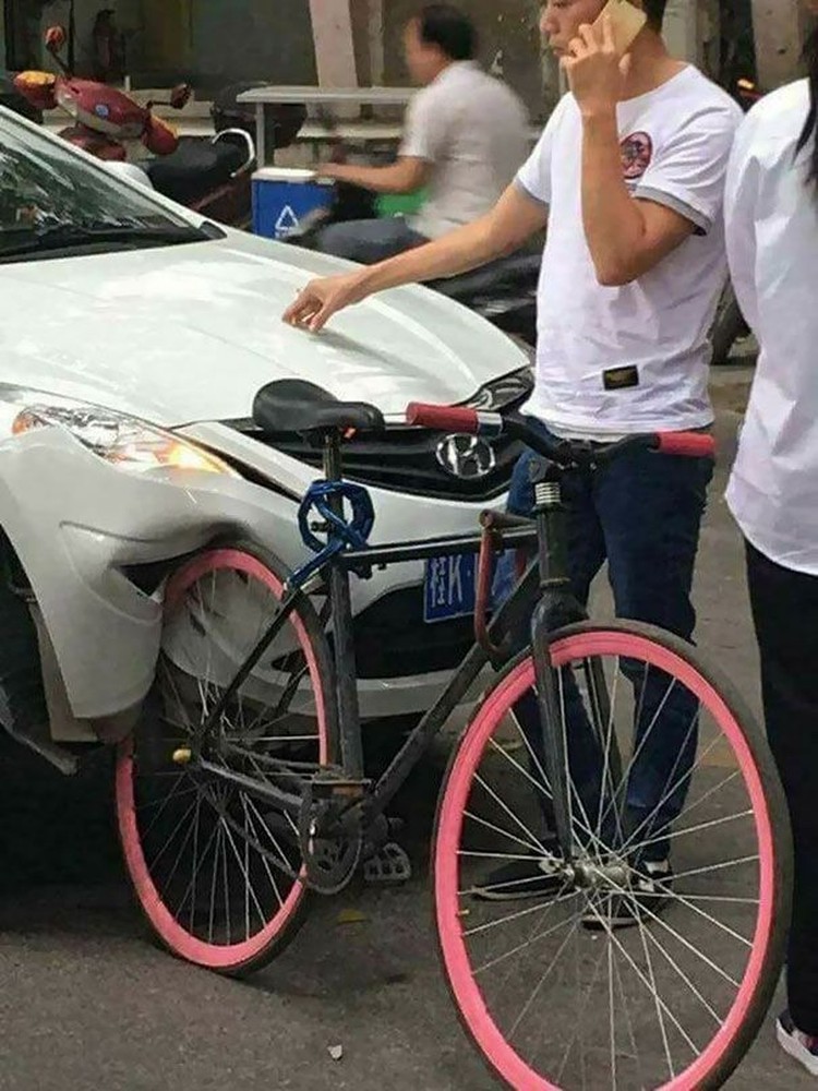 Kesialan menggelikan