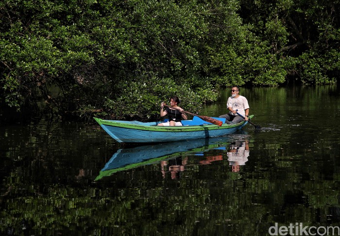 Libur Lebaran kerap dimanfaatkan masyarakat untuk berwisata bersama keluarga. Di PIK, kawasan ekowisata berbasis hutan mangrove ini cocok untuk libur Lebaran.