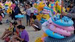 Pantai Sanur Ramai di Hari Pertama Lebaran