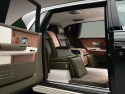 Hermes Digandeng Rolls Royce Bikin Mobil Sultan, Begini Hasilnya