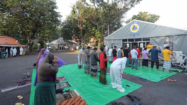RS Lapangan Indrapura (RSLI) Gelar Salat Id Bersama Pasien dan PMI Positif COVID-19