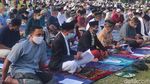 Saat Warga Cianjur Salat Id di Lapangan Taman Prawatasari