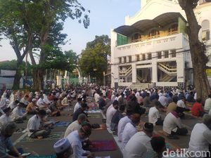 Jemaah Sewa Hotel demi Salat Id di Istiqlal, Akhirnya ke Masjid Cut Meutia