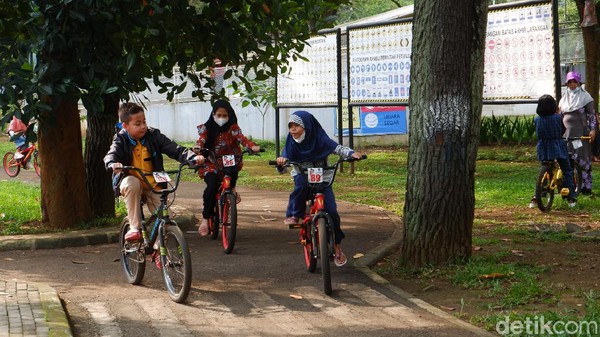 Riuhnya Taman Lalu Lintas Bandung Saat Lebaran Idul Fitri