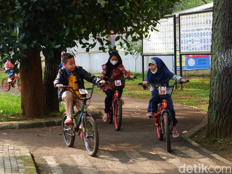 Riuhnya Taman Lalu Lintas Bandung Saat Lebaran Idul Fitri