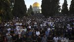 Khusyuknya Salat Idul Fitri di Masjid Al-Aqsa