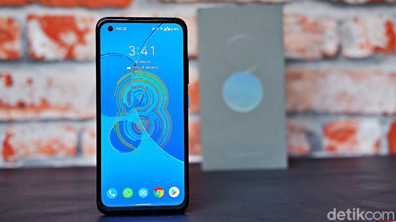 Asus Zenfone 8