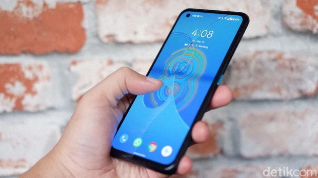 Asus Zenfone 8