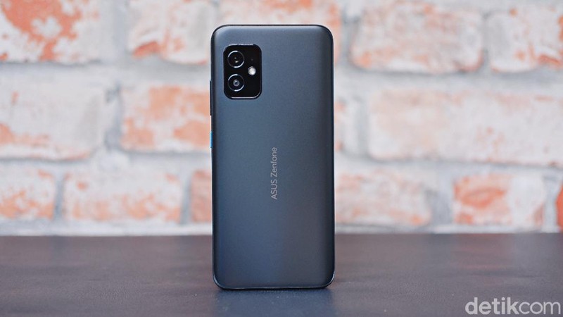 Asus Zenfone 8