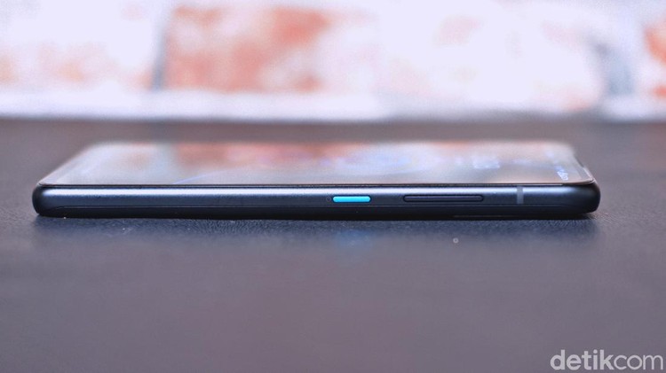 Asus Zenfone 8
