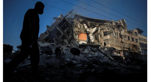Foto Populer Sepekan: Gaza Digempur Israel-Lebaran Kedua di Masa Pandemi