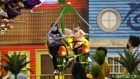 Ada sejumlah wahana seru yang bisa dicoba pengunjung di Trans Studio Cibubur, seperti Formula Kart, Boomerang Hyper Coaster, Zombie Wars, dan masih banyak lagi. 