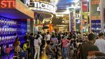 Kembali Dibuka, Pengunjung Antusias Bermain di Trans Studio Cibubur