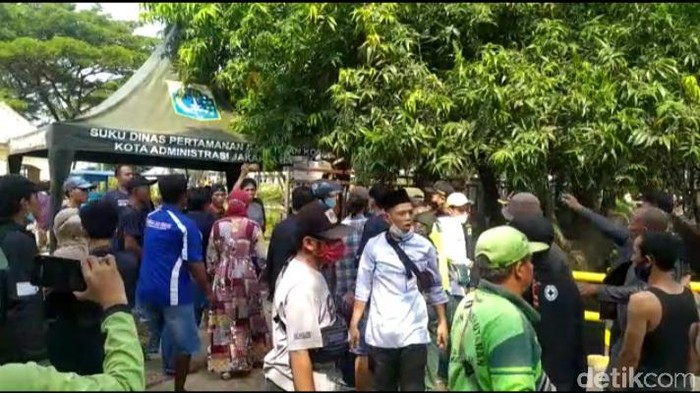 Kericuhan di TPU Tegal Alur