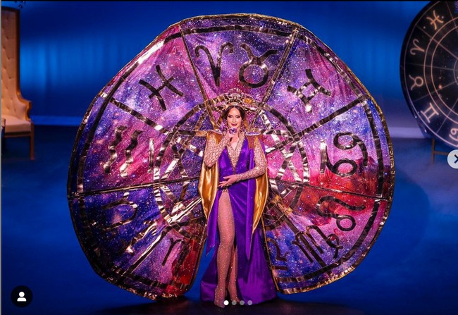 Terakhir ada Miss Universe Puerto Rico, Estefania Soto Torres. Kostum nasionalnya itu merupakan bentuk penghargaan untuk seorang seniman Puerto Rico, Walter, yang telah menjadi pelopor kebebasab dan penerimaan universal. Foto: Instagram