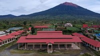 Terminal agribisnis terbesar di Provinsi Jambi yang dibangun sejak 2007 dan diwacanakan sebagai pusat pemasaran hasil pertanian tersebut kondisinya terbengkalai dan tidak terawat. 