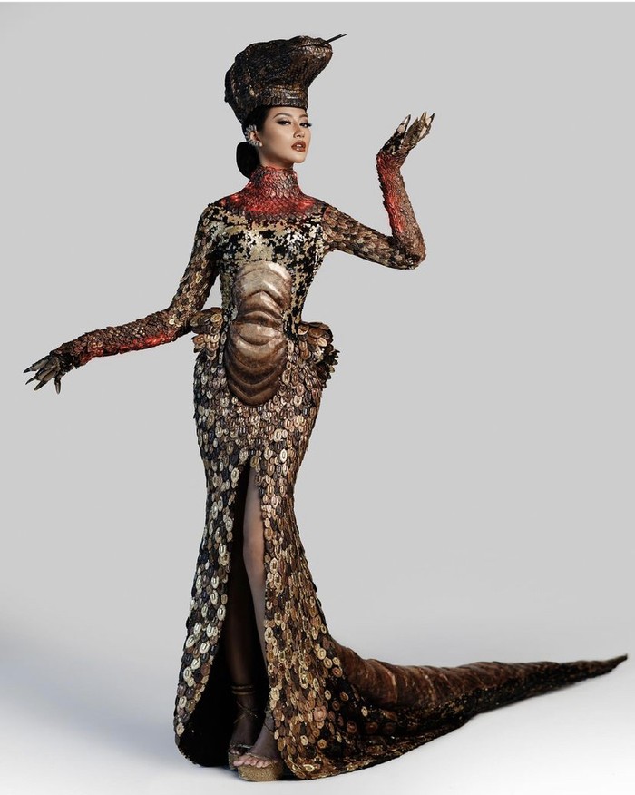Serunya Ayu Maulida, Saat Makan Es Krim Bareng Finalis MIss Universe 2020 Serunya Ayu Maulida, Saat Makan Es Krim Bareng Finalis MIss Universe 2020