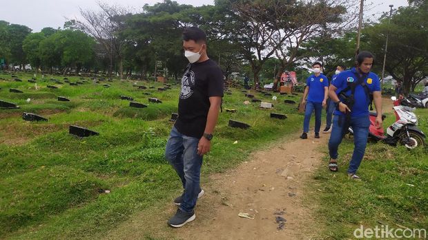 Situasi di TPU Tegal Alur Usai Dijaga Polisi