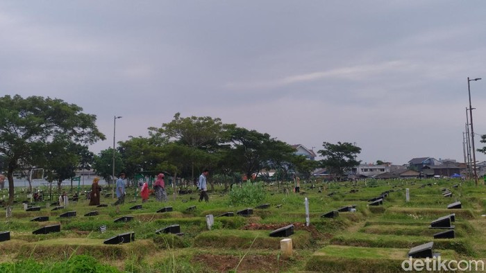 Situasi di TPU Tegal Alur Usai Dijaga Polisi