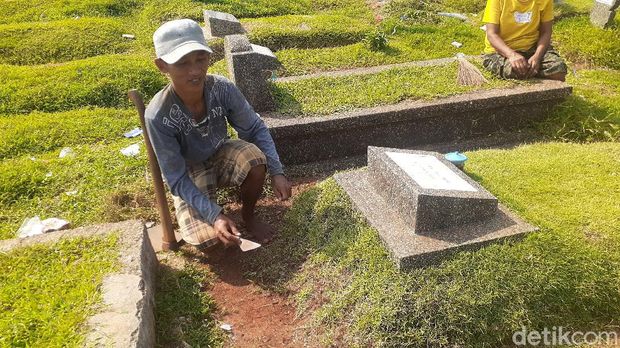 Suasana TPU Prumpung Jaktim 14 Mei 2021