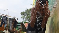 Itulah sekelumit kisah suatu sore di Pondok Pesantren Nuu Waar Al Fatih Kaffah Nusantara (AFKN), Kampung Bunut, Desa Tamansari, Kecamatan Setu, Kabupaten Bekasi.  