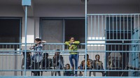 Mengutip AP, PBB diketahui menyediakan bangunan sekolah untuk tempat berlindung warga Palestina yang terdampak serangan udara Israel.