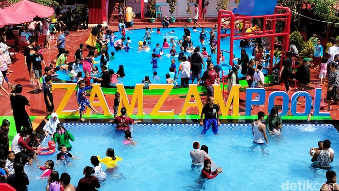 Zam-zam Pool Kuningan