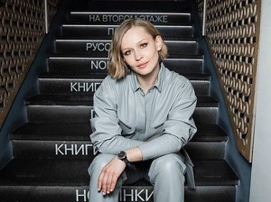 Aktris Cantik Rusia Terpilih Syuting Film di Antariksa