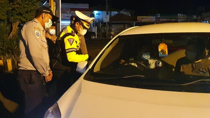 Arus Balik di Pelabuhan Ketapang, Kendaraan Menuju Bali Diputar Balik