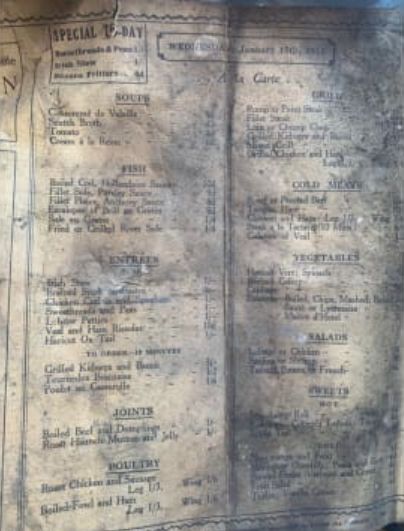 buku menu tahun 1913 ditemukan di Liverpool.