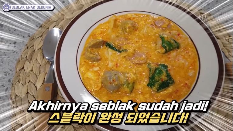 Cewek Korea coba masak makanan Indonesia