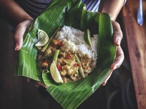 Daun Pisang Bagus Dijadikan Bungkus Makanan, Ini Alasannya!