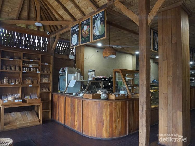 Foto: Wisata Kuliner Buat Kamu Penggemar Kelapa di Bali