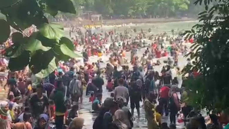 Pantai Pangandaran Pantai Pangandaran di momen libur Lebaran.