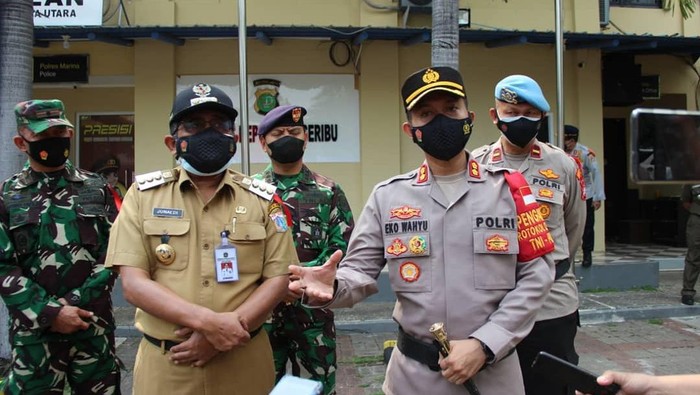 Pemkab Kepulauan Seribu menutup seluruh dermaga bagi para wisatawan pada Minggu 16 Mei besok