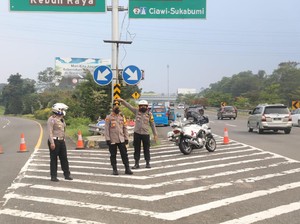 Gerbang Tol Branangsiang Sempat Ditutup , Kendaraan Dialihkan ke GT Summarecon