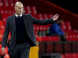 Zidane Enggan Latih MU karena ...