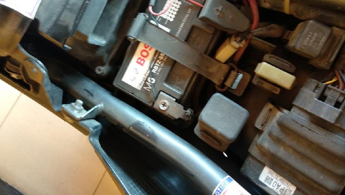 Catat! 6 Tips Agar Aki Motor Awet dan Tidak Cepat Soak